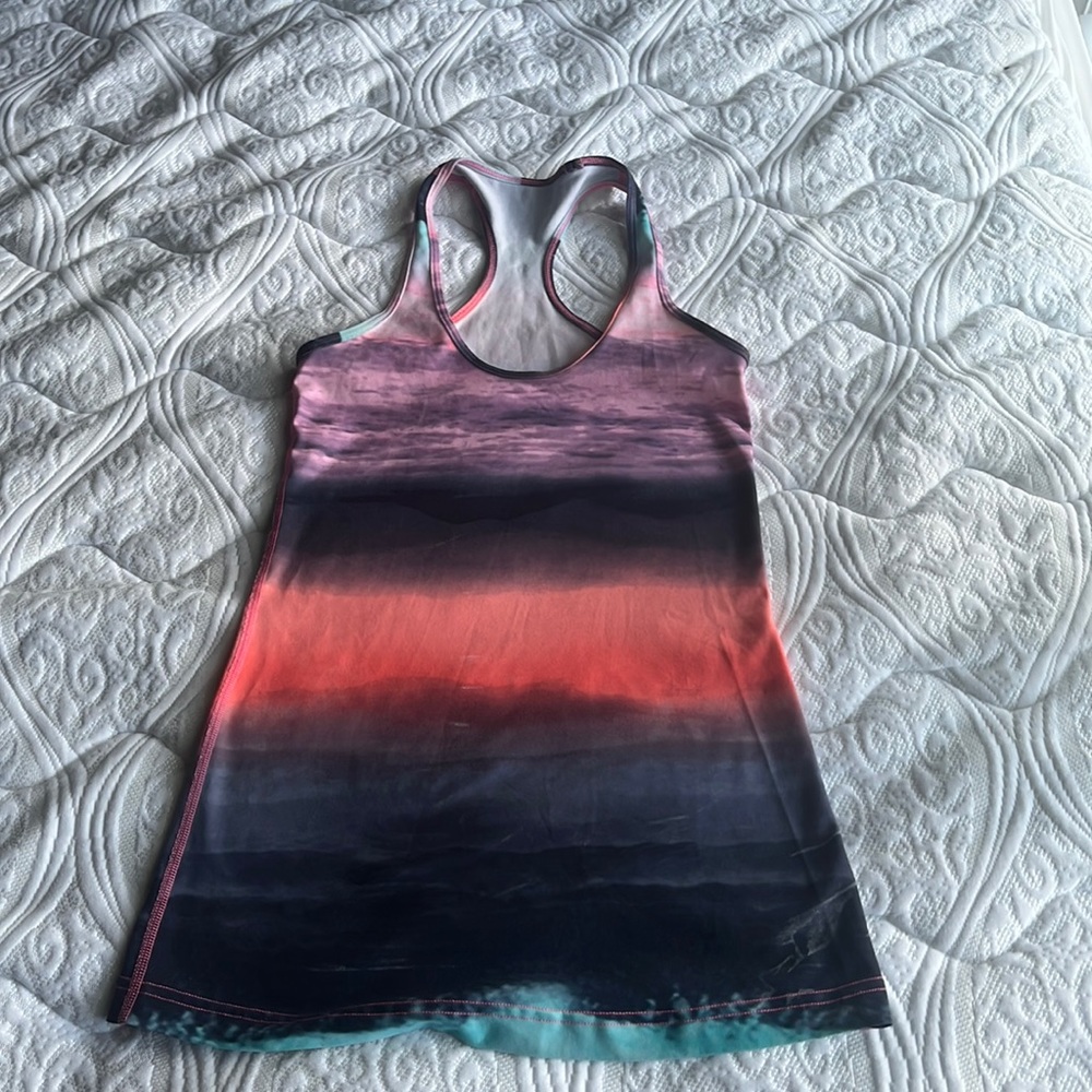 LuLulemon sunset tank top